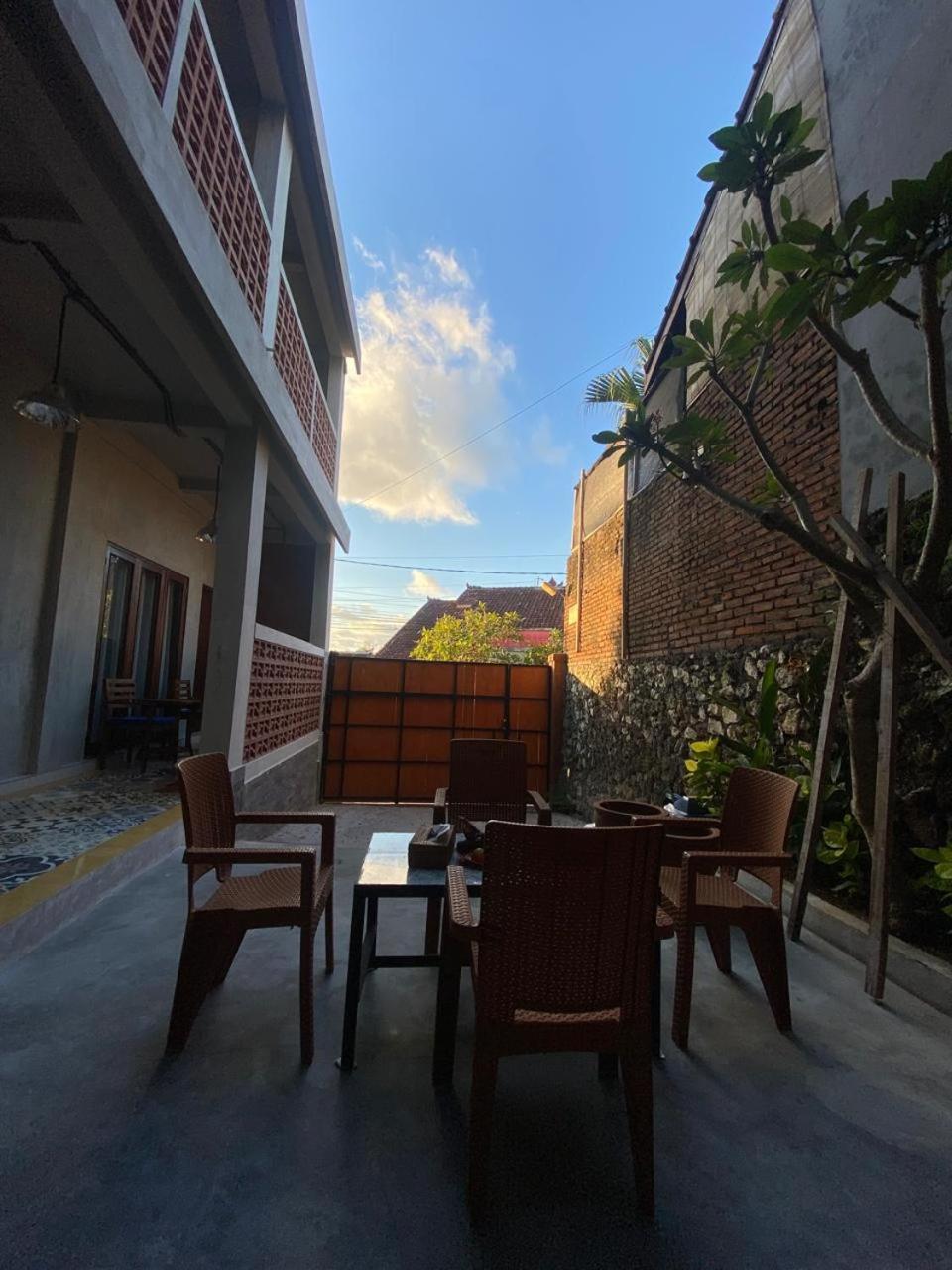 Br Bed N Bfast Bed and Breakfast Uluwatu Εξωτερικό φωτογραφία